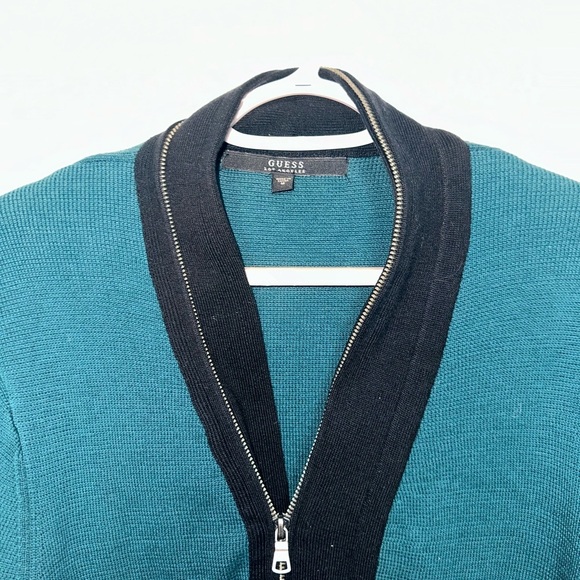 Guess Size M - Picture 2 of 8